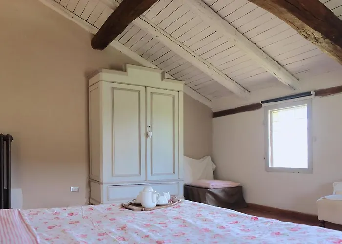 לינה וארוחת בוקר Parco Dei Cavalli קסטל סן פייטרו טרמה